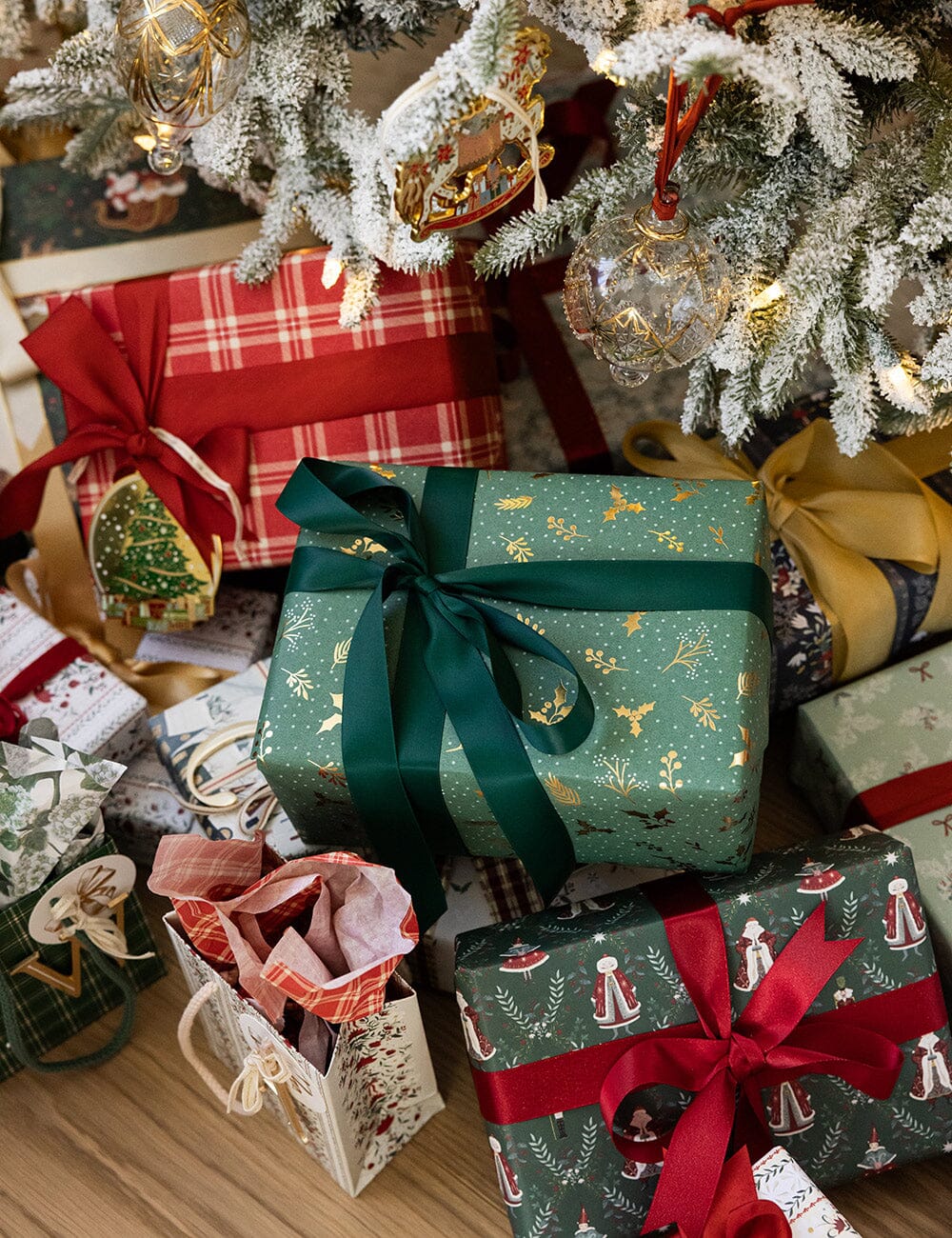 Bespoke Letterpress 3m Gift Wrap Roll | Golden Holly ( Gold Foil )