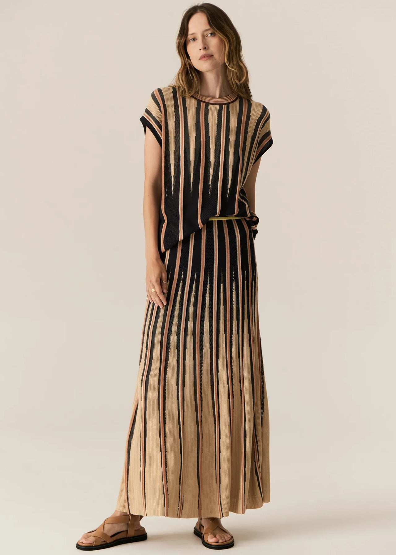 POL Clothing Tedd Knit Skirt | Ink / Camel