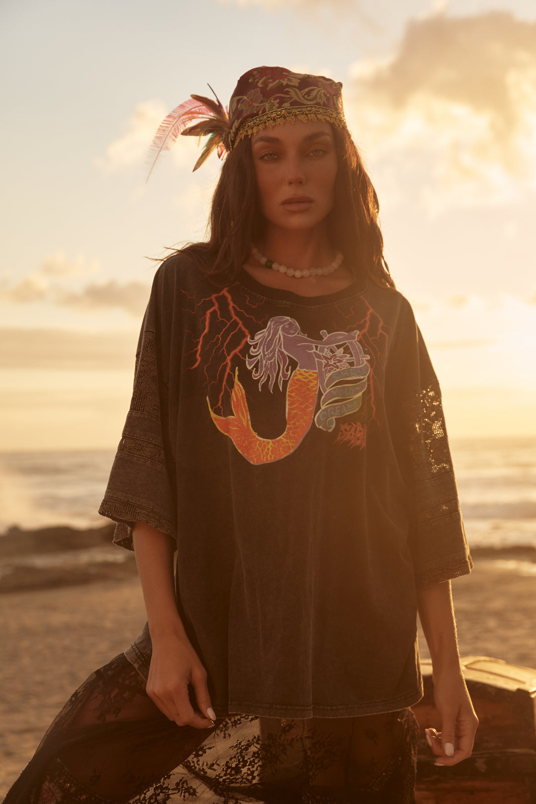 Sabbi The Chase Your Dreams Lace Tee | Black