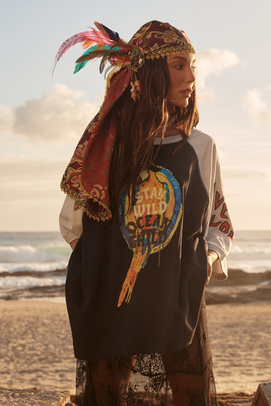 Sabbi The Stay Wild Raglan Tee | Black