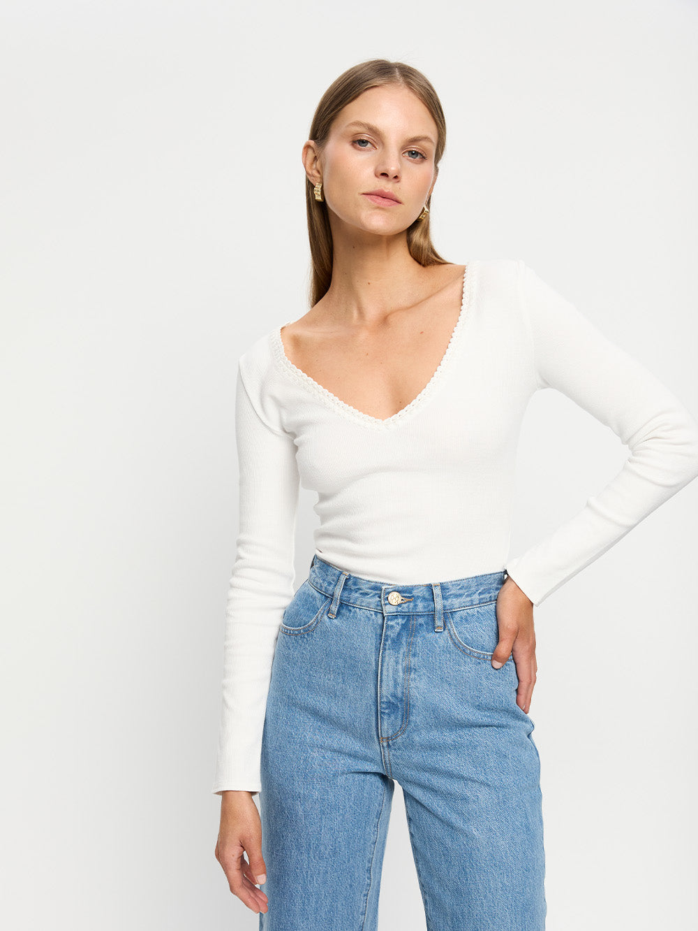 Kivari Tallulah V Neck Top | Ivory